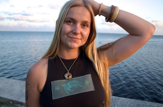 Turtles & sunshine crop tank MD