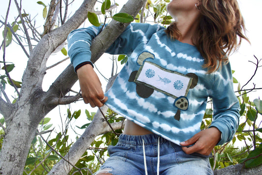 Tie-dye fishy mushie crop sweatshirt MD